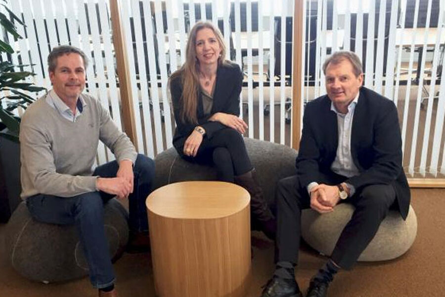 Stolt ledelse: Pål Føyn Jespersen, leder for strategi og virksomhetsutvikling, Aasne Haug, kontorleder og Øyvind Mork, administrerede direktør. Foto: Asplan Viak
