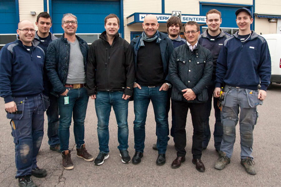 Avdelingen i Moss har allerede kommet godt i gang. Her ser vi både ledelse og ansatte samlet. 