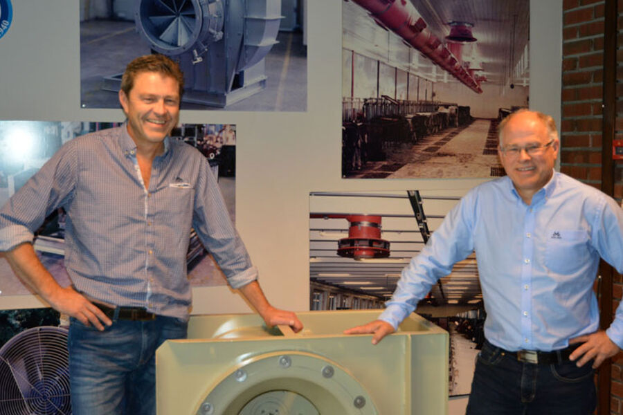 Daglig leder,Jon Arne Mølstad i J. L. Bruvik (v), og avdelingsleder Rune Lien er fornøyd med tingens tilstand i jubileumsåret. En av de største kontraktene noensinne for ventilasjons-produsenten ble bokført  i år. 