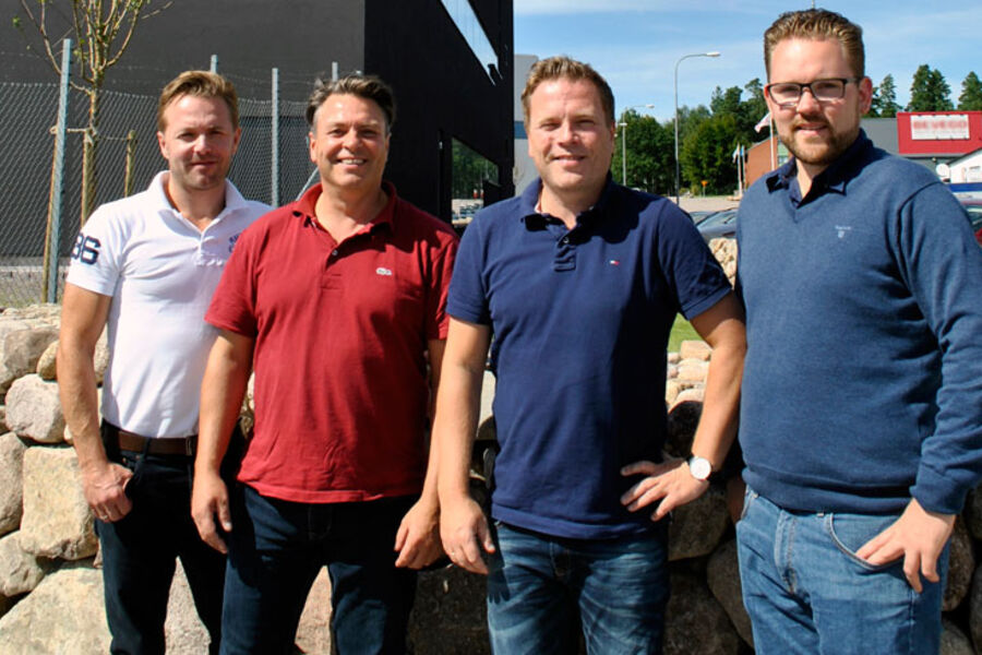 Medarbeiderne i IV Produkt Norge, er hjertens enig om at de nye krave fra EU vil komme bransjen og kundene til gode. her står fra venstre,  Håvard Saxi Strøm, Roy Anstensen, Lars Lerdalen og Arild Ski Nilsen. 