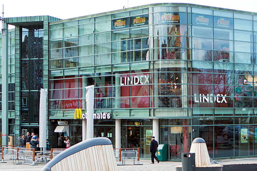 Storbyen kjøpesenter i Sarpsborg er midtpunktet, med fokus på erfaringer fra planleggingen, byggingen og overleveringen  om å rehabilitere et kjøpesenter i full drift.