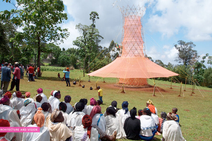 Warka Water - bambustår iEtiopia som samler vann fra lufta og gir 100 liter drikkevann daglig. Foto: Warka Water/Architecture and Vision.