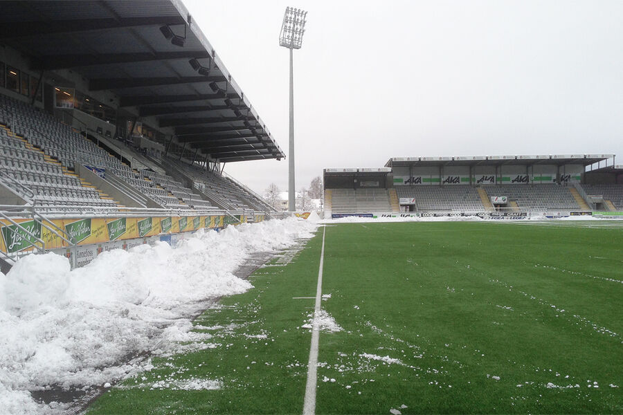 Med intelligent styring kan det være snakk om å spare flere hundre tusen kroner i året. Kun på én enkelt kunstgressbane