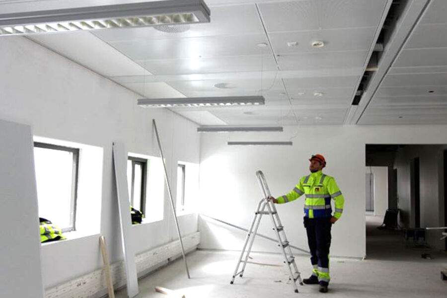 Montering av Prepart ved Odfjell Eiendom i Bergen. Foto: Meta Design/Petterson & Gjellesvik AS