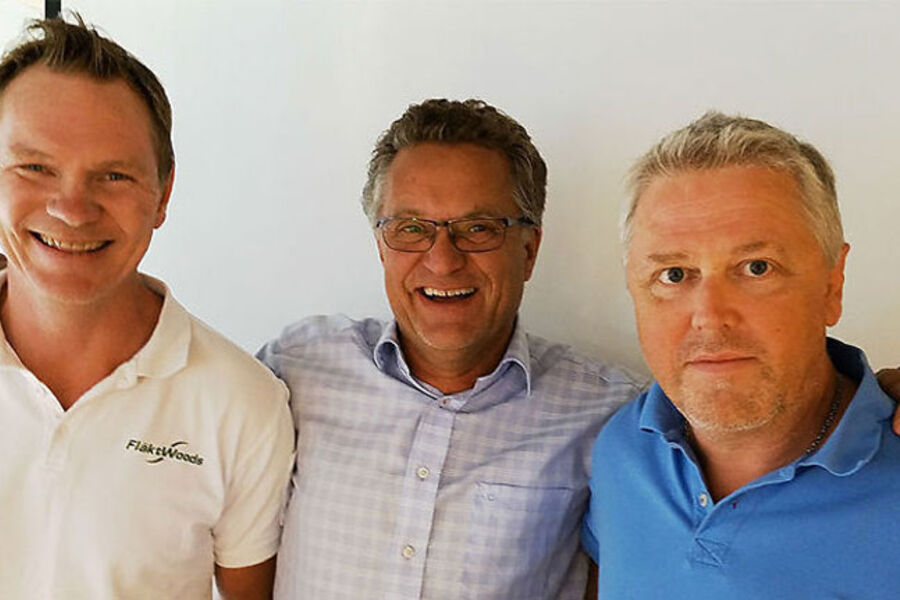 - Vi gleder oss stort til å være med Ventistål videre i en spennende, interessant og utfordrende bransje sier fra venstre Richard Tapper og Einar Byrkjedal. Divisjonen blir ledet av Øystein Bø (midten).