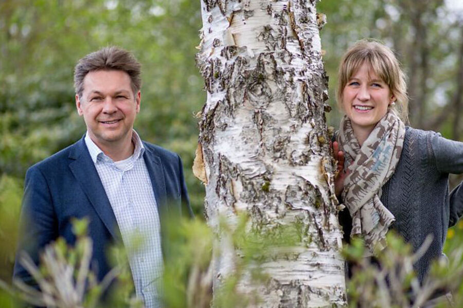 Fra venstre: Bærekraftsjef Jon-Viking Thunes og rådgiver Elin Skjerven Talhaug i Sweco