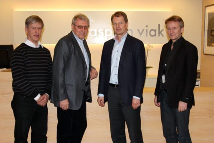 Fra venstre: Helge Reisvang- styreleder CoNova, Arne Winther  daglig leder CoNova, Øyvind Mork  adm. dir. Asplan Viak, Eivind Thoresen Skarpaas  divisjonsleder Bygg og Installasjoner Asplan Viak