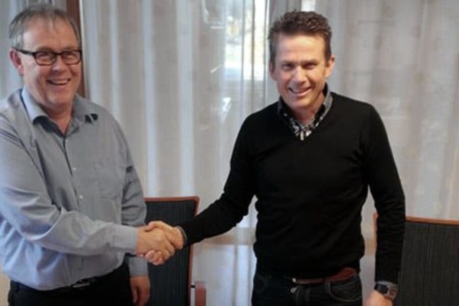 Elias Eriksen, admin dir. Industriplast og Torbjørn Sæther, markedsdirektør Pipelife Norge.