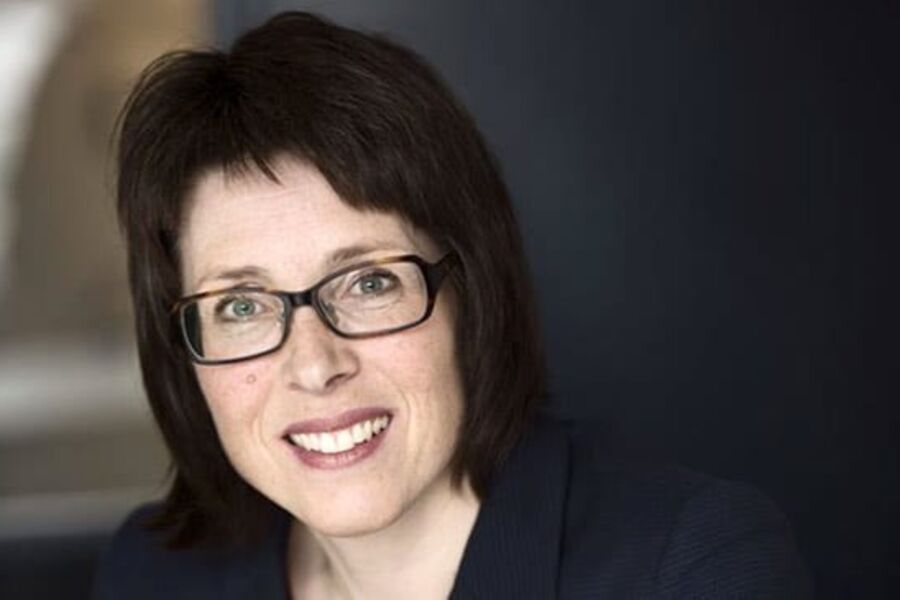 Enova vil gi forbrukerne muligheten til å sjekke hvor godt varmepumpen faktisk virker. Fra og med 1. mars 2014 vil Enova kun gi støtte til kjøp av varmepumper med energimålere, sier helle grønli i Enova.