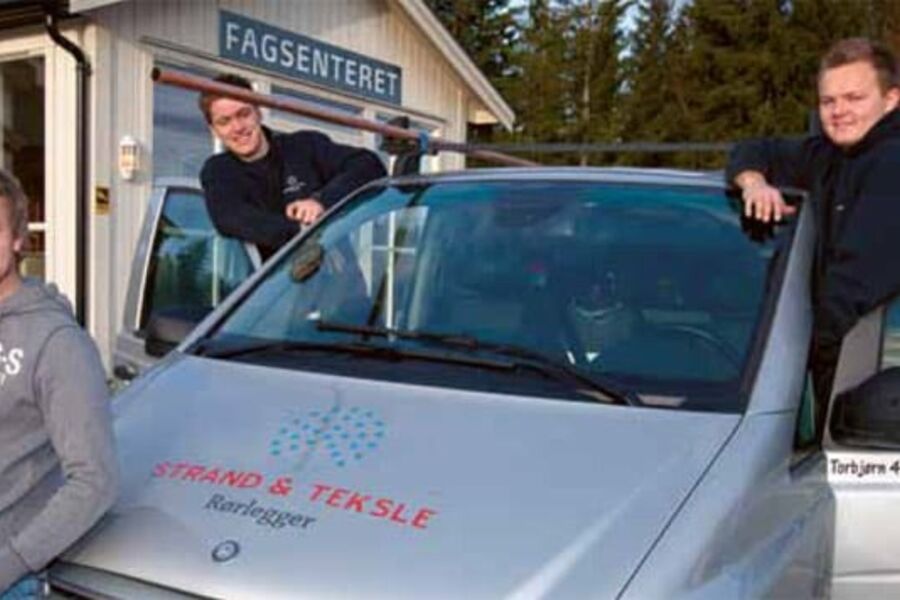 Godt utstyr, flinke folk og stadig kompetanseutvikling. Det er oppskriften, mener (foran)
Trygve Strand, Espen Gundersen og Torbjørn Leer (t.h.).. Foto: Jørgen Wad