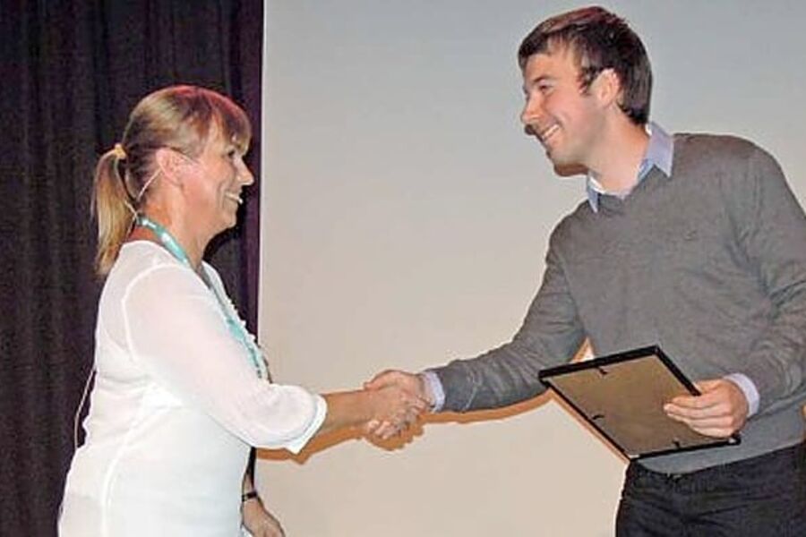 Bilde fra fjorårets pris som gikk til Torstein Dalen ved NTNU. Foto: RIF. 