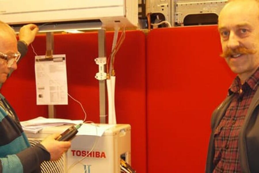 Erling Halleraker og Thor Indseth hos ABK AS 