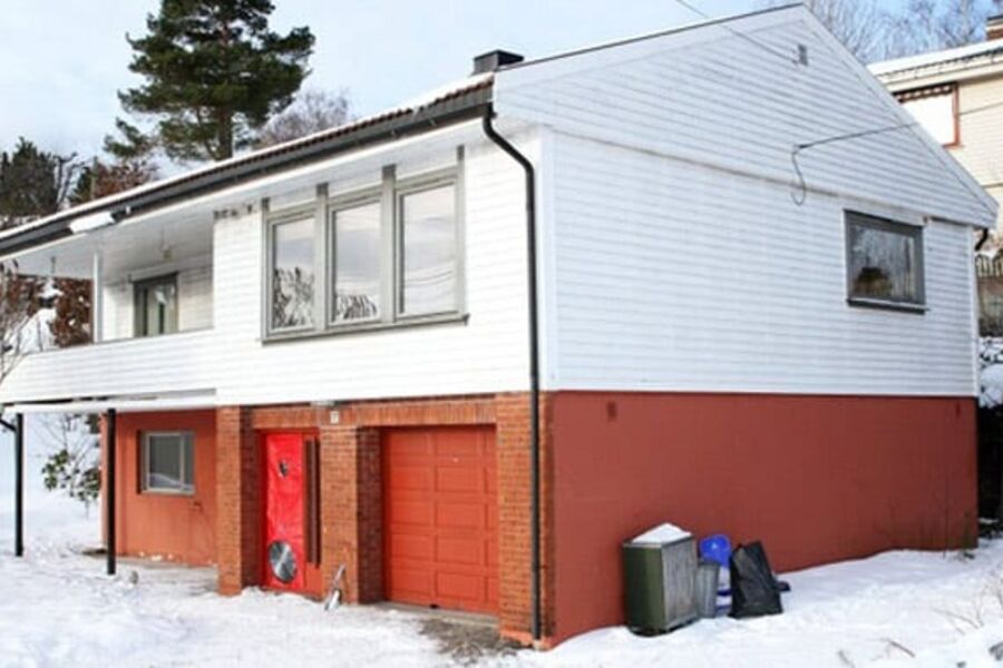 Dette huset i Arendal skal oppgraderes til passivhusstandard og universell utforming.Foto: Kim Johnsen/Husbanken Region Sør