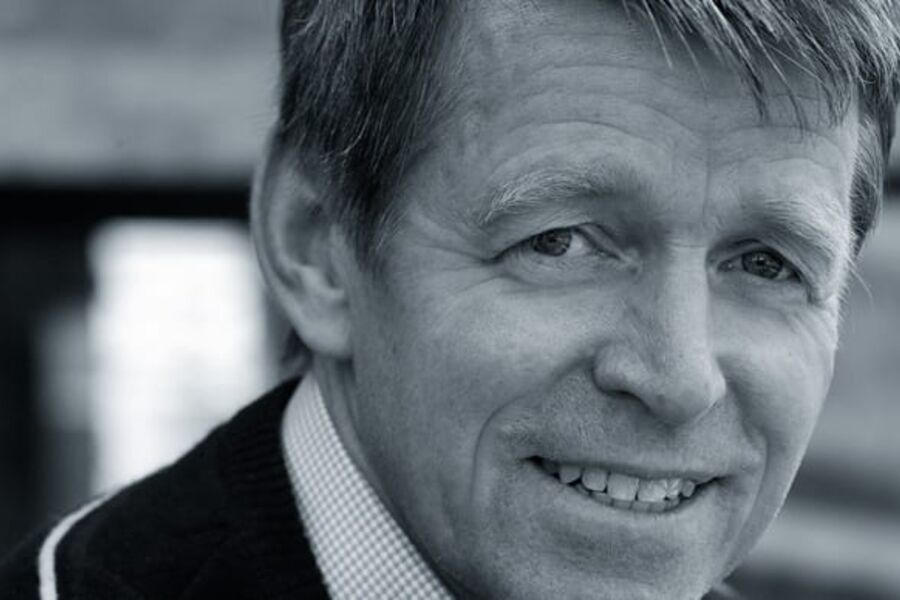 - Kanskje er det på tide å utvikle løsninger som overvåker rørnettet om kveld/natt/helg og stenger vannet av om det skjer et unormalt trykkfall, sier Fiskum.