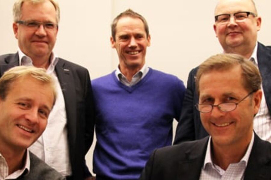 FORNØYDE PARTNERE: Bak f.v. Bengt Qvillberg, Peab, Sören Jonsson, IKEA, Pekka Merta, Peab. Foran f.v. Bård Stang-Lund Valasjø, IKEA og Petter Moe, Peab. 