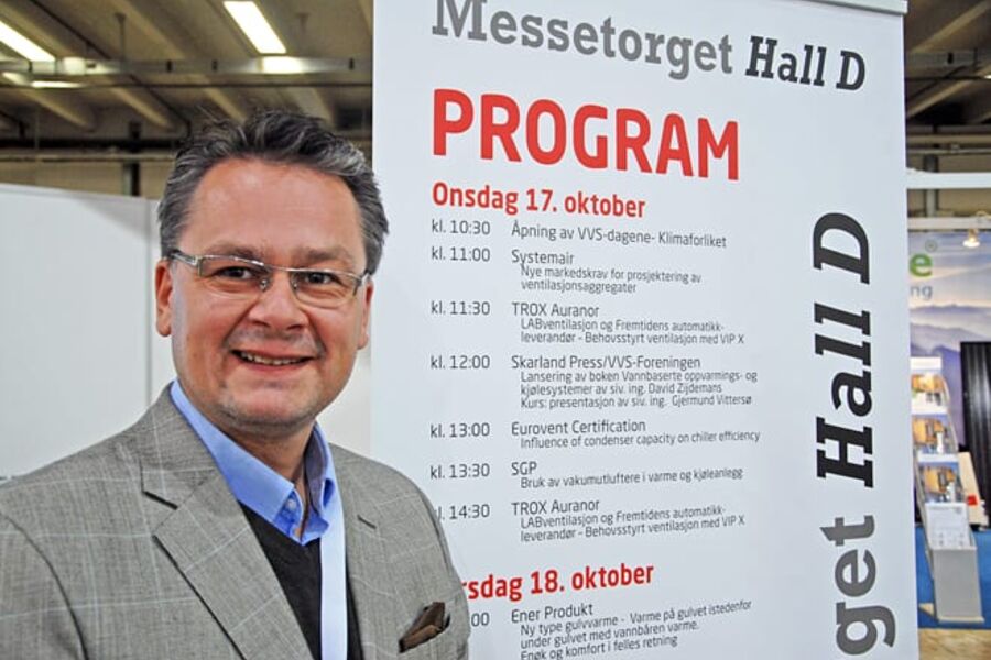 Administrerende direktør i Skarland Press, Håkon Liland, er storfornøyd med interessen rundt Messtorget, de faglige miniforedragene under VVS-dagene 2012. Foto: Per Henriksen/VVS-Forum.