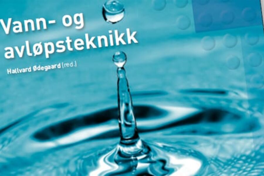 Faksmile av førstesiden på den nye boken om vann- og avløpsteknikk som kommer ut nå i oktober.