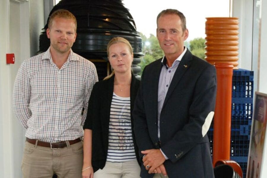 Tre som gleder seg over solid fremgang for Norsk Wavin: Markedssjef  VA Svein Sørlie, markedskoordinator Terese Lunde og Petter Lieth, markedssjef VVS.