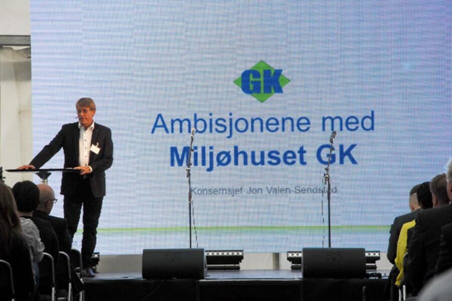 Konserndirektør Jon Valen-Sendstad under åpningen av Miljøhuset GK i går. Foto: Per Henriksen.