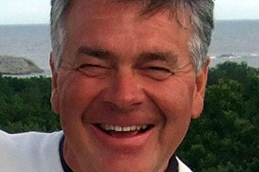 HR ansvarlig hos NVS, Knut Kjelsås er travel om dagen med lønnsforhandler og på evig jakt etter nye medarbeidere  spesielt rørleggere med fagbrev.