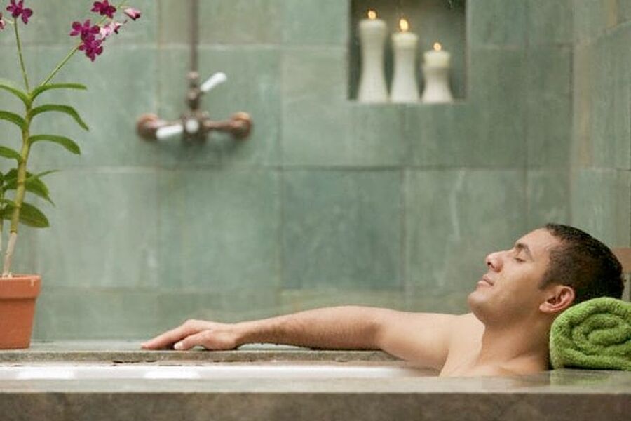 Fruktbart samspill  eller klamme omfavnelser?  heter en rapport om byggenæringen og våtrom. Illustrasjonsfoto.