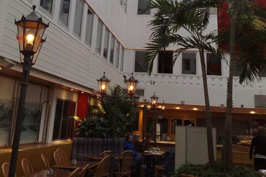 Veggmontert i Atrium. 