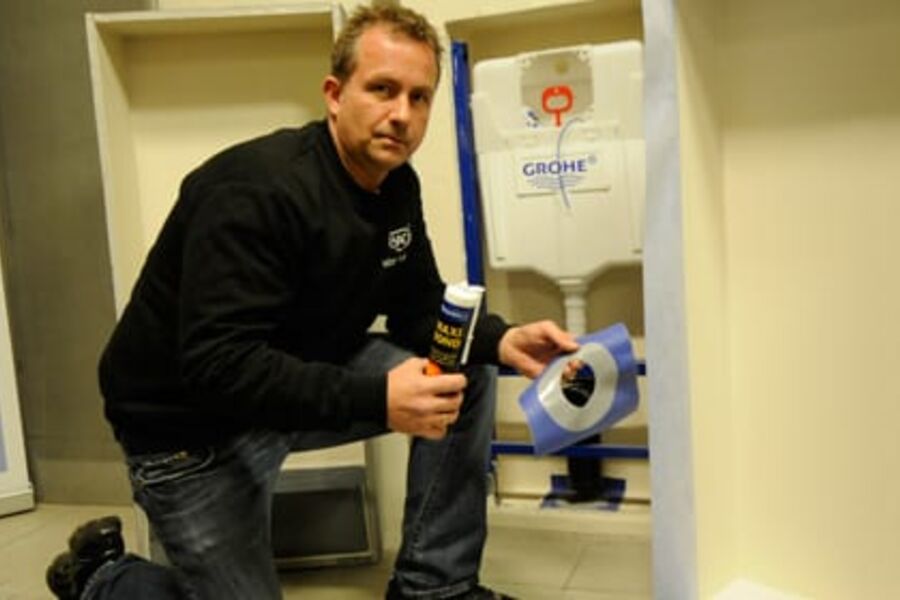 Kjetil Buene er murmester/teknisk ansvarlig våtrom hos Duri Fagprofil og synes det er synd at rørleggere er skeptiske til innebygde toalettcisternere når det finnes teknisk godkjente løsninger. 