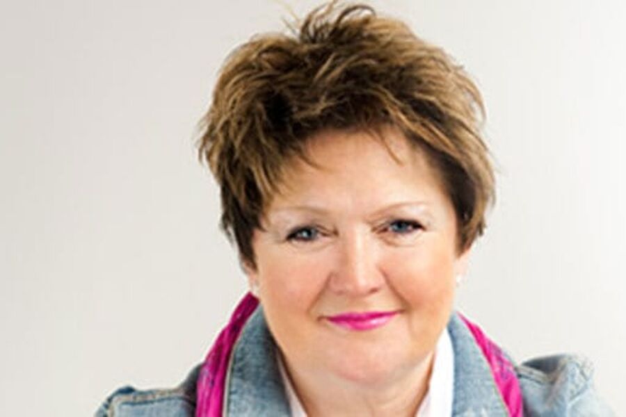 Karin Fevaag Larsens holdt et inspirerende foredrag under første dagen av Bademiljøs og NRA sitt årsmøte på Lillestrøm.