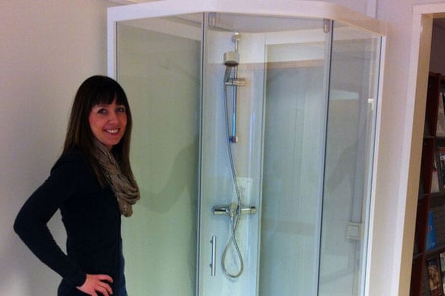 - Vi er veldig glad for igjen å kunne tilby dette kabinettet til våre kunder, og på nåværende tidspunkt vil kabinettet kun grossistdistribueres av Brødrene Dahl, sier produktsjef VVS Miriam kristiansen i BD.