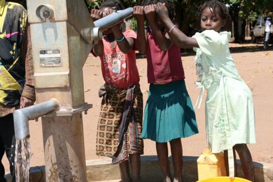 Røde Kors kommer til profilere aksjonen i følgende kanaler,: Rodekors.no, Vannforlivet.no, Røde Kors nyhetsbrev, samt Røde Kors sin Facebook-side. Hvilket firma som har gitt aller mest til saken vil nevnes i disse kanalene.
