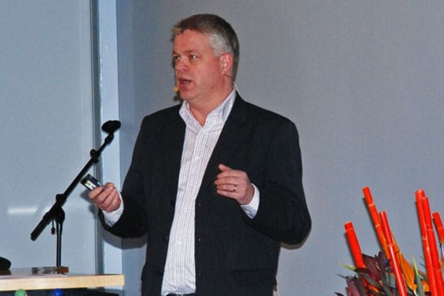  Det er en selvfølge at demonstrasjonshus er bra. Det store problemet vi møter her er den daglige byggebransjen, sa Geir Endregard i Norges astma- og allergiforbund under Inneklimadagen forleden