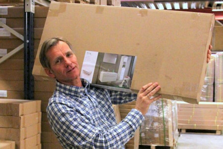 Flatpakket, enkelt, raskt og rimelig, men med høy kvalitet, er forretningskonseptet til nyetablerte Mitodesign i Drammen. Daglig leder Terje Skomsøy tror markedet vil ta godt i mot flatpakkede kvalitetsmøbler for badet.