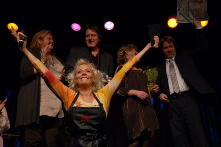 Årets Comfort-butikk ble Rørkompaniet AS. En stolt gjeng for sine dilpomer her.