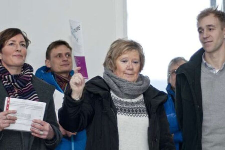 Fra venstre: Birgit Rusten, leder i FutureBuilt, Kristin Heggelund, daglig leder i Papirbredden Eiendom og prosjektleder Gjermund Langset i Entra Eiendom.Foto: Lone Kjersheim
