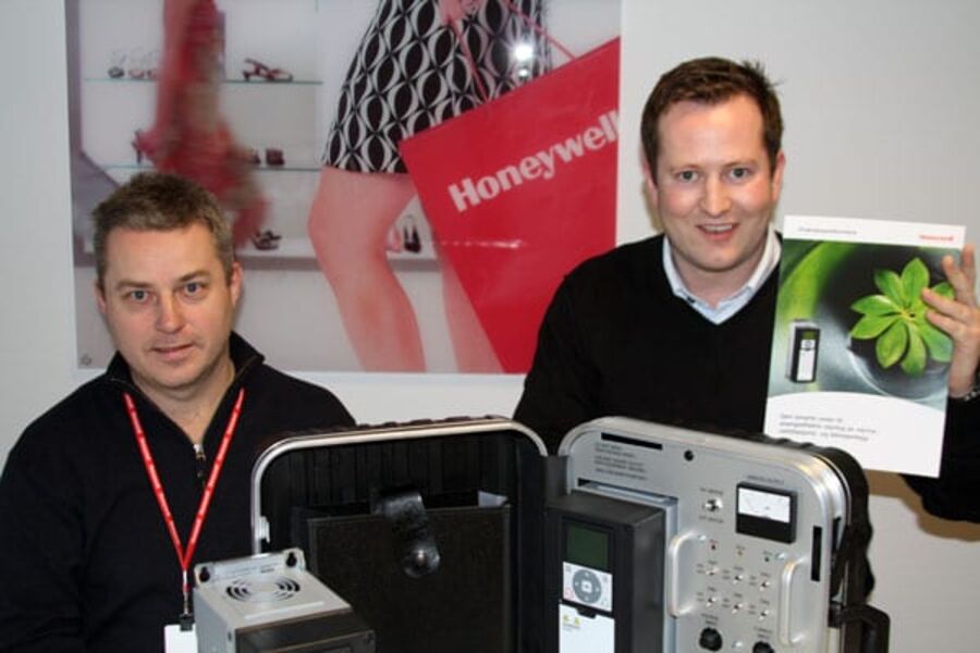 Tom Erik Bakkene(f.v) og Morten Helgerud i Honeywell ser frem til å delta på VVS-dagene for aller første gang i år.