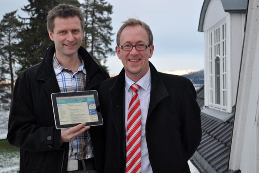  Byggforskserien på nett er blitt et komplett nasjonalt referansebibliotek for byggenæringen, sier forskningssjef Kim Robert Lisø (til høyre) og programleder Tore Kvande ved SINTEF Byggforsk.