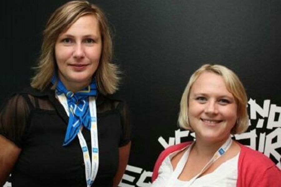 Kommunikasjonsansvarlig hos Varme & Bad, Rita Hornsdahl Jønsberg (fra v.), her sammen med Tirill Ilebekk Hansen, kommunikasjonssjef i NRL for anledningen, kan melde om at berøringsfritt fortsetter sin salgsøkning. Både Oras og Grohe har salgsøkning på slike produkter.