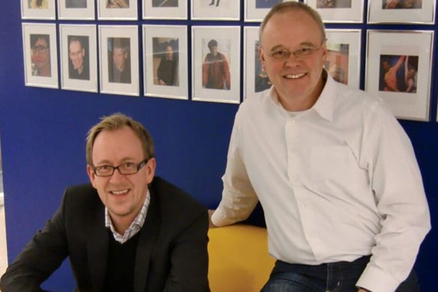 Forskningssjef Kim Robert Lisø ved SINTEF Byggforsk og til høyre daglig leder for NGBC, Sverre Tiltnes. Foto: SINTEF Byggforsk