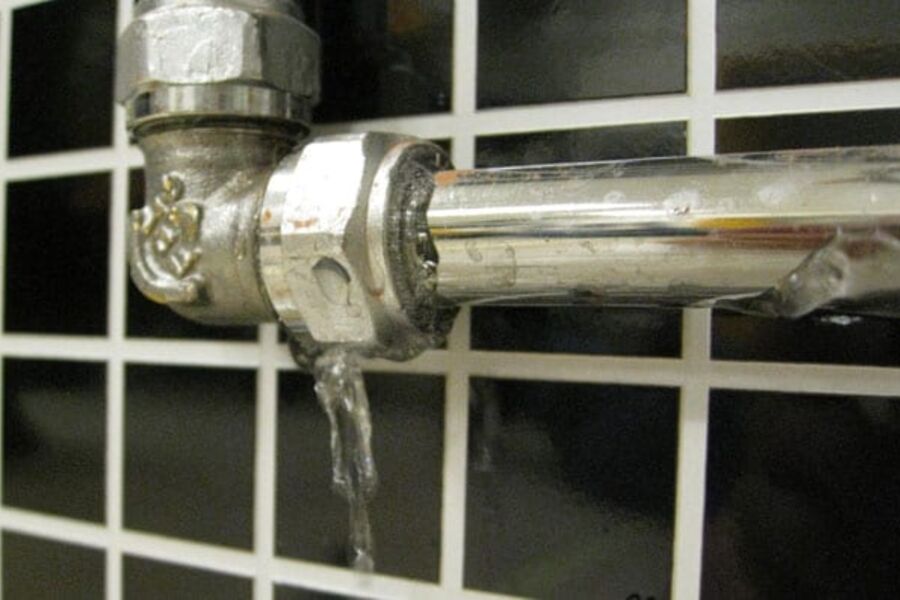 Har du investert i en lekkasjestopper kan du unngå dette. Foto: SINTEF Byggforsk.