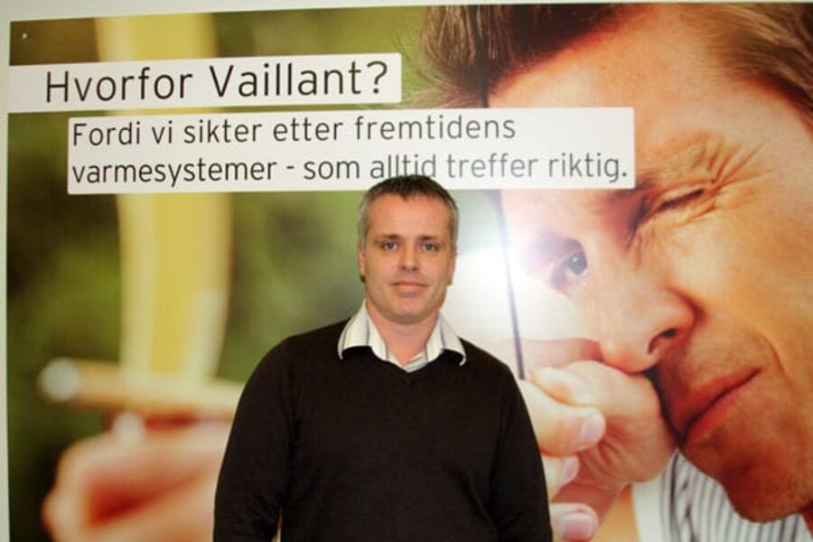 - Vår filosofi er at vi skal være svært dyktige på support ovenfor rørleggerne. Hos oss skal de kunne få hjelp til det de måtte trenge av input om våre produkter, sier daglig leder Benny Simonsen i Valliant Group Norge.