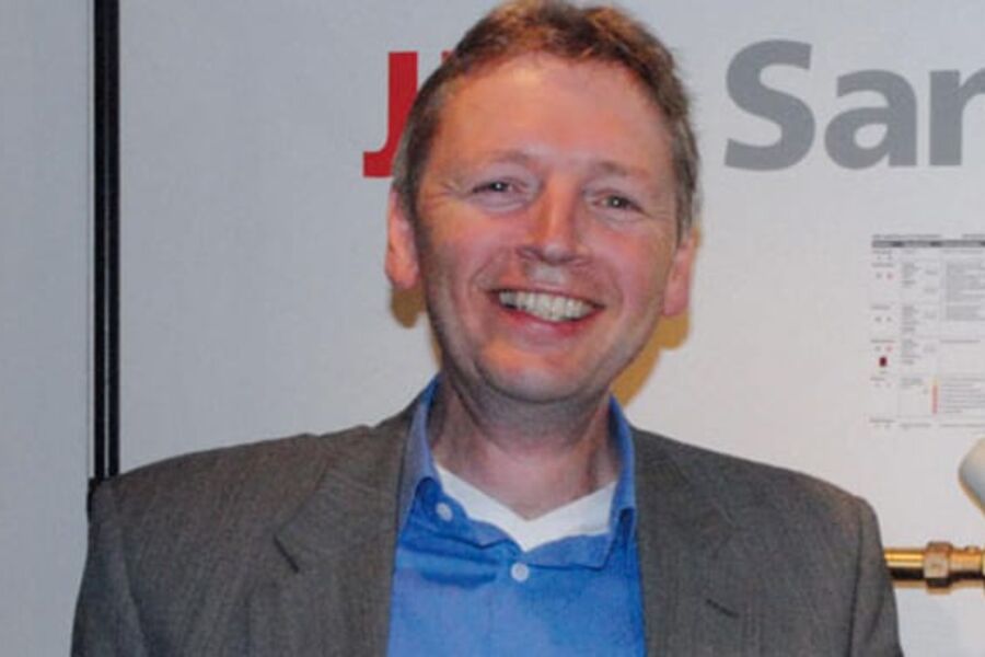 Kjell Bernt Kalland hos Armaturjonsson AS vurderer messedeltakelse år for år. Nå har man fokus inn mot VVS-dagene 2012.