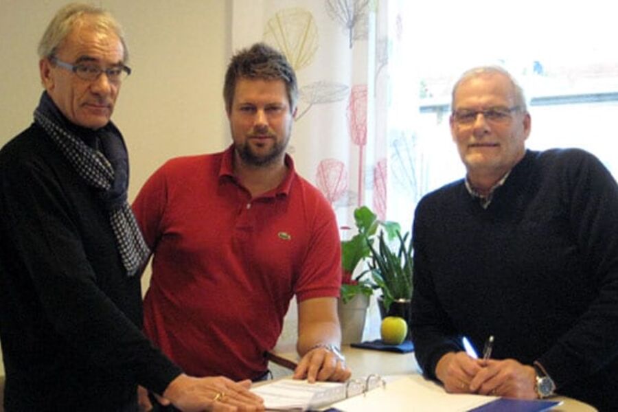 Sigurd Hoelsbrekken fra vesntre har startet Byggesak Norge AS sammen med rådgiver Emil Mytting og daglig leder Cato Teigen.