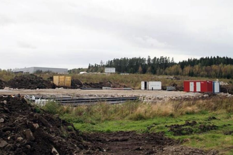 På dette tomteområde på Bjørnstad Industripark i Sarpsborg skal Brødrene Dahl åpne ny proffbutikk på 1. 720 kvadratmeter. Butikken skal åpne neste sommer.