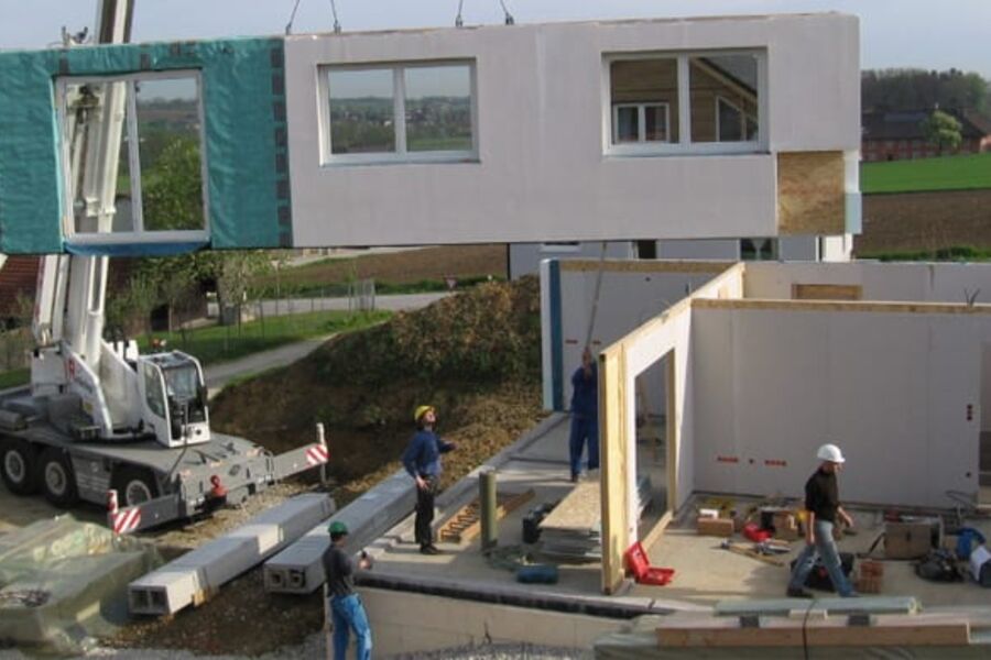 Den nye plan- og bygningsloven (pbl.) trådte i kraft 1. juli 2010. En av endringene i lovverket er at ansvarlige aktører kan holdes ansvarlig for feil og mangler i fem år etter at ferdigattest er gitt, skriver advokat Roar Raddum Lillebergen på nettstedet Estatemedia.no.