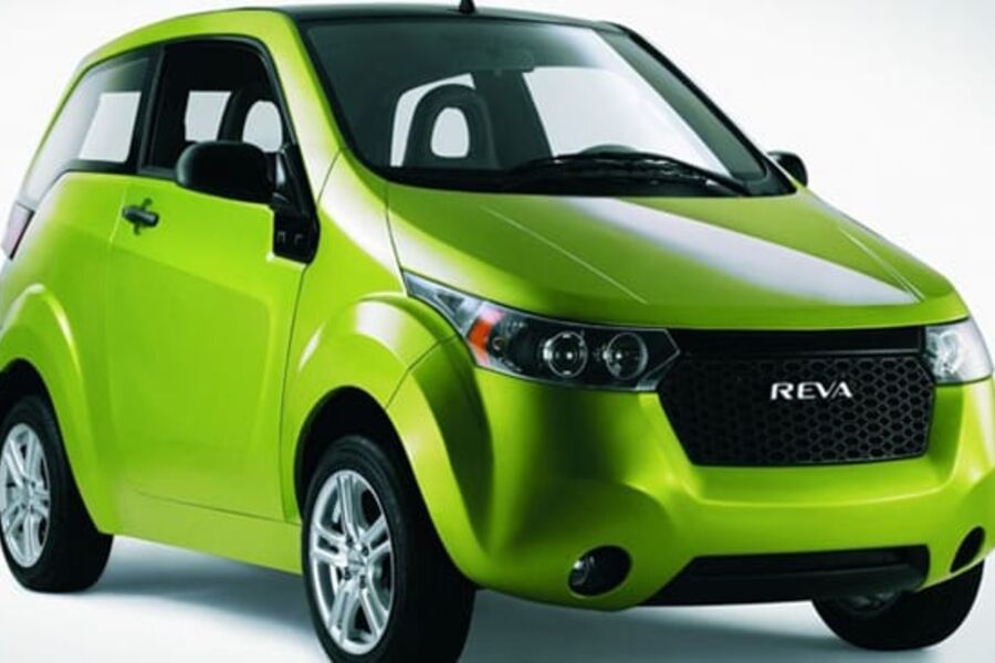 I år utfordrer Sweco til ny elbilkonkurranse som denne gangen handler om miljøvennlig energi og hvordan energi kan skapes og brukes på en effektiv måte. Foto:El-bil-REVA NXR el-bil.