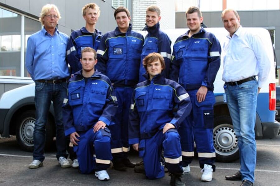 Bak fra venstre : Gisle Bro(personalkoordinator), Simen Vrålstad, Fredrik Solberg, Alexander Otervik, Ole Marius Olsen, Trond Wolles (Avdelingssjef).Foran fra venstre : Kim Roger Haugseter, Martin Leithe