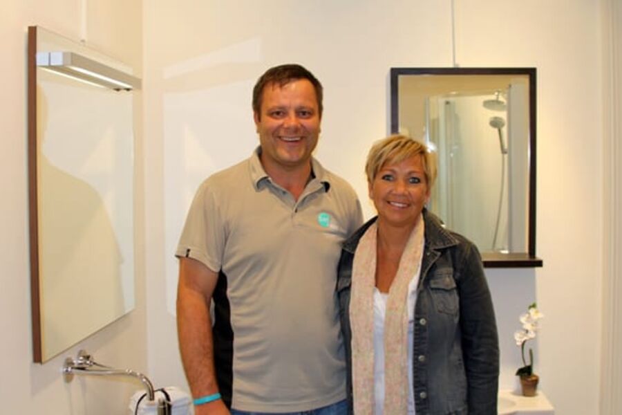 - Vi har en klar målsetting om å være en komplett baderomsleverandør, og det siste vi gjør i den sammenheng er å satse på gulvvarme sier Bjørn Karlsen og Carina Myhrvold i Bad og Flis AS.