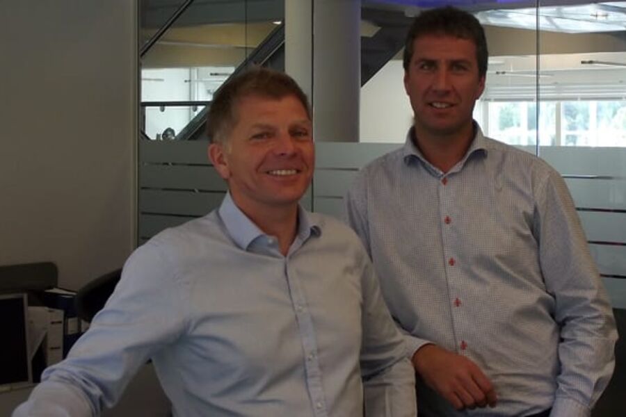 Ola Vestad til venstre er leder for prosjektutvikling, mens Thomas Ramos er salgssjef Distrikt Øst.