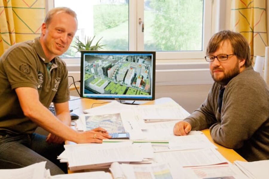 Sivilingeniørene Olav Struksnes og Arnkell J. Petersen gjør sitt for at OperaKvarteret blir et energieffektivt nytt kvartal.