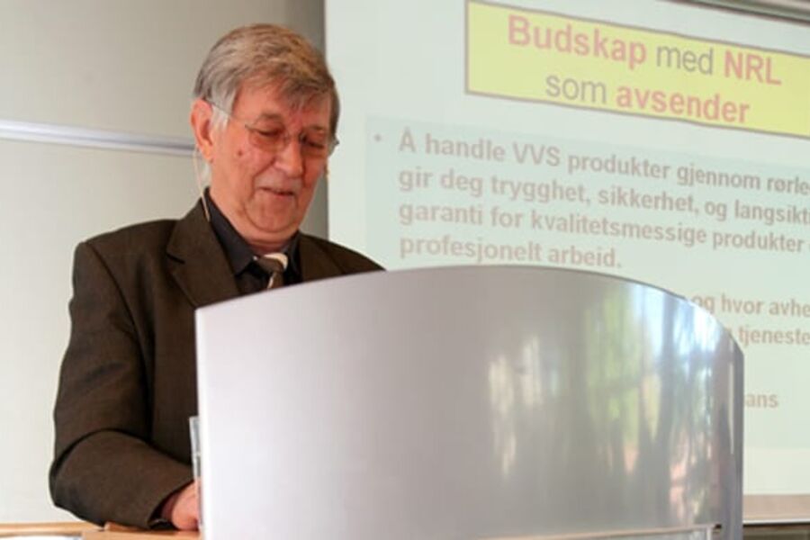 Avtroppende formann Per Enersen i NRL benyttet anledningen i sin siste tale til å takke for det gode samarbeidet han har hatt med det sittende styret og med NRLs administrasjon.